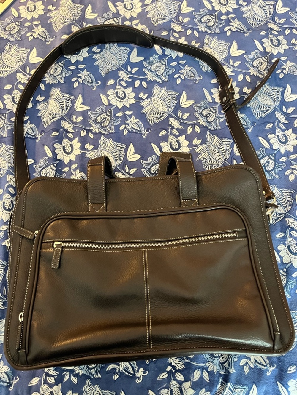 Levenger Full Grain Leather Chocolate Brown Messanger/Laptop Bag Briefcase